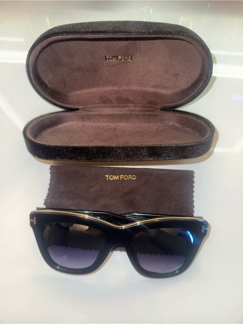 ✨ Auth Tom Ford Women’s Black Cat-Eye Sunglasses ✨